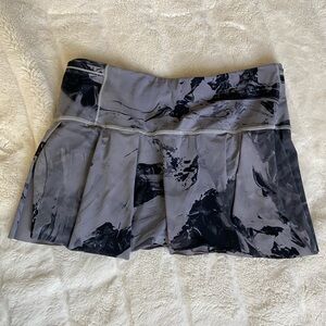 lululemon athletica Gray and Black Skort